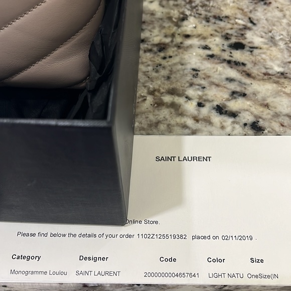 Saint Laurent Monogramme LouLou - Picture 2 of 6